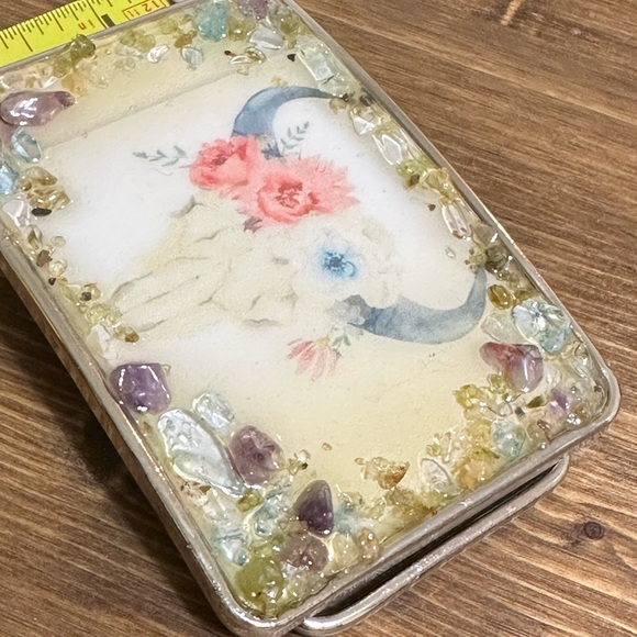 Western style belt buckle. Skull with horns and flowers. - Picture 7 of 7